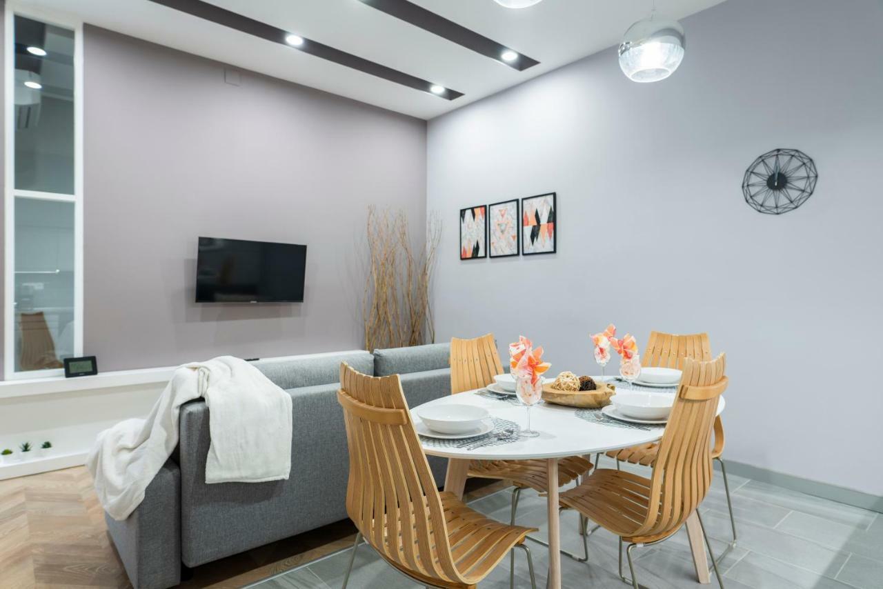 Modern 2 Bedroom Apartment With Free Airport Transfer Budapest Exterior photo