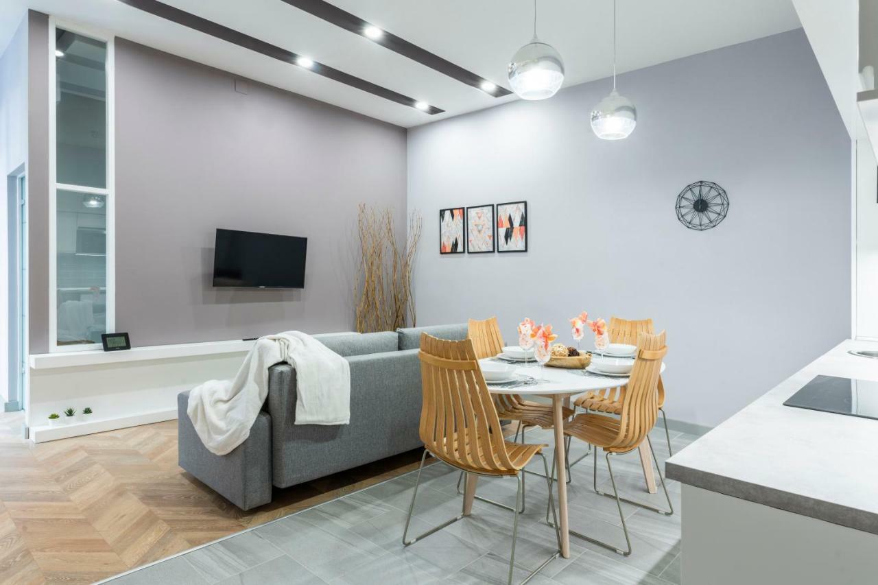 Modern 2 Bedroom Apartment With Free Airport Transfer Budapest Exterior photo
